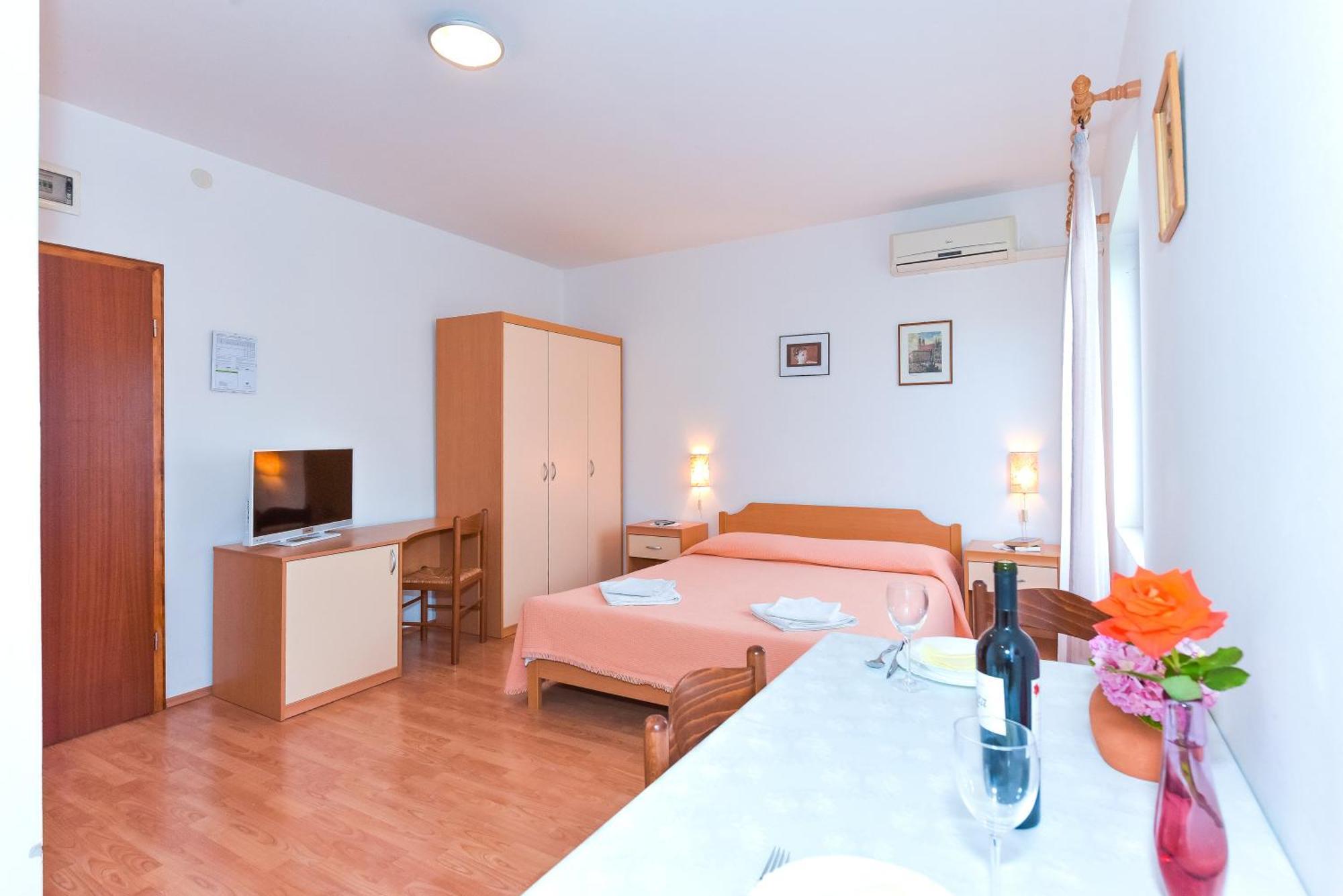 Apartments Adria Biograd na Moru Szoba fotó